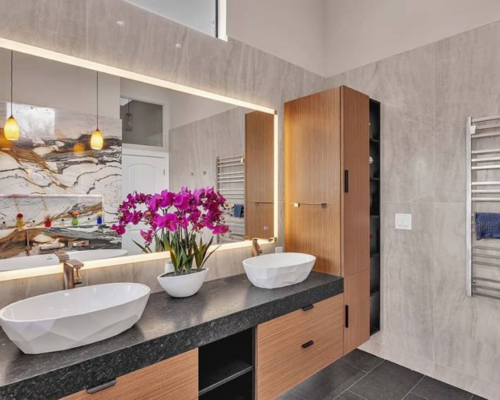 Master Bathroom ANd Bedroom 2970 Hallmark Dr Belmont13