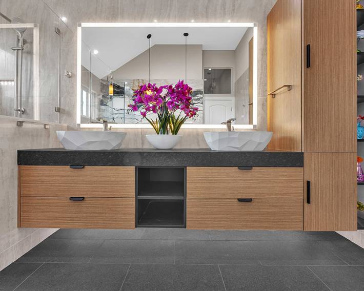 Master Bathroom & bedroom - Belmont8